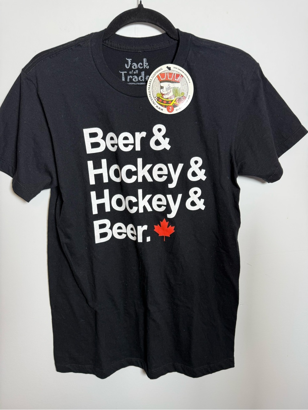 💛 JACK OF ALL TRADES | BNWT Beer & Hockey Tee Size S